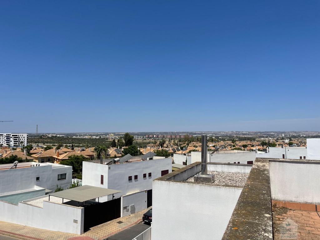 Venta de chalet en Dos Hermanas