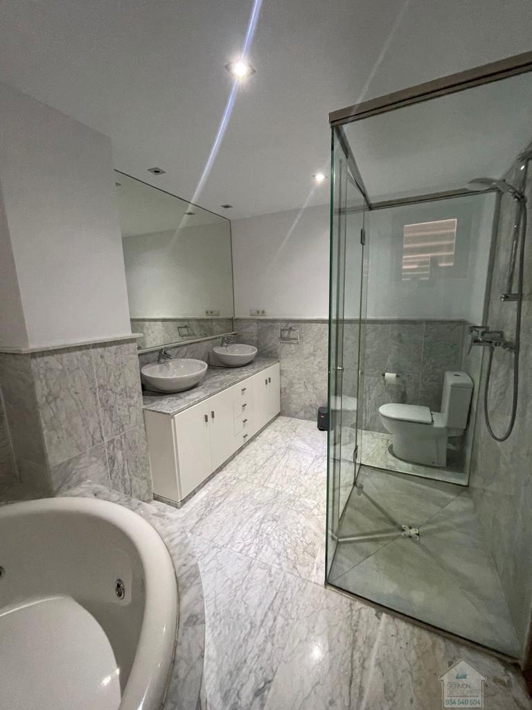 Venta de chalet en Dos Hermanas