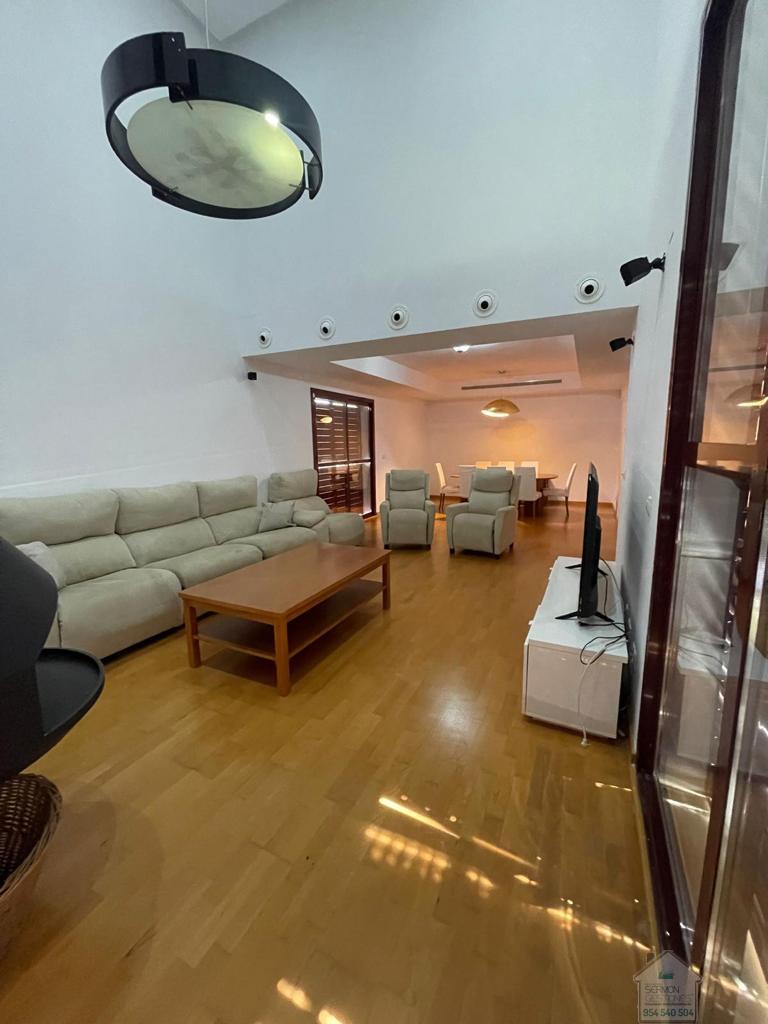 Venta de chalet en Dos Hermanas
