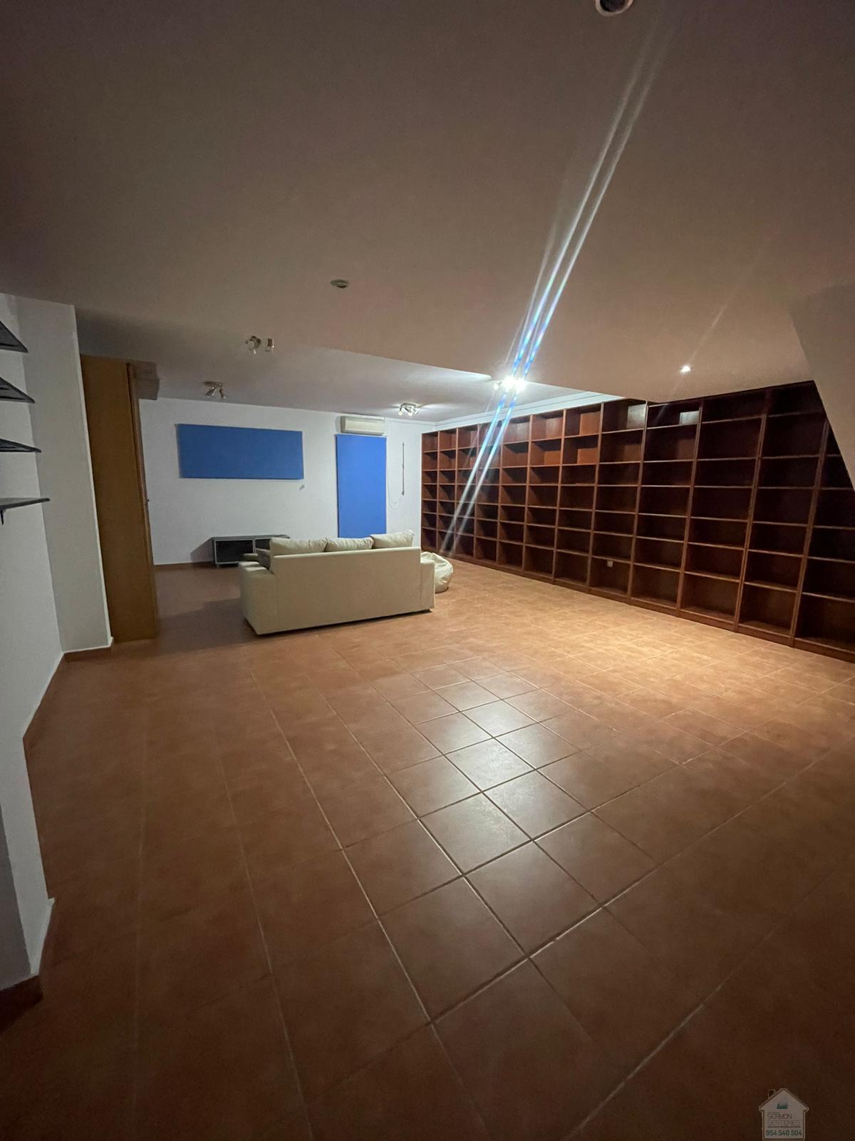 Venta de chalet en Dos Hermanas