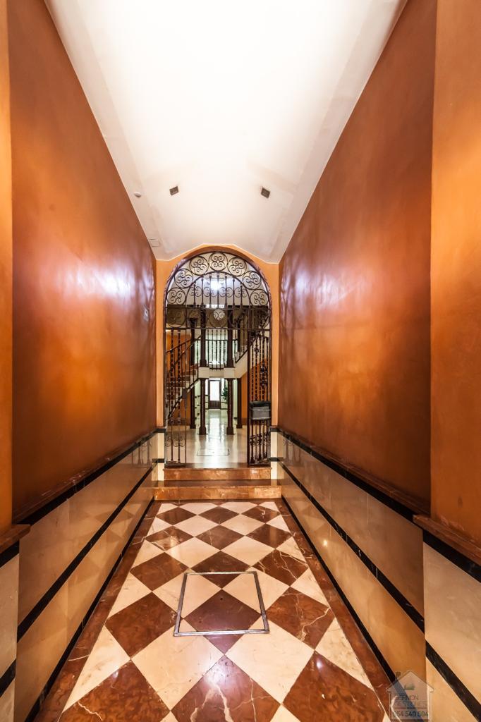 For sale of flat in Sevilla