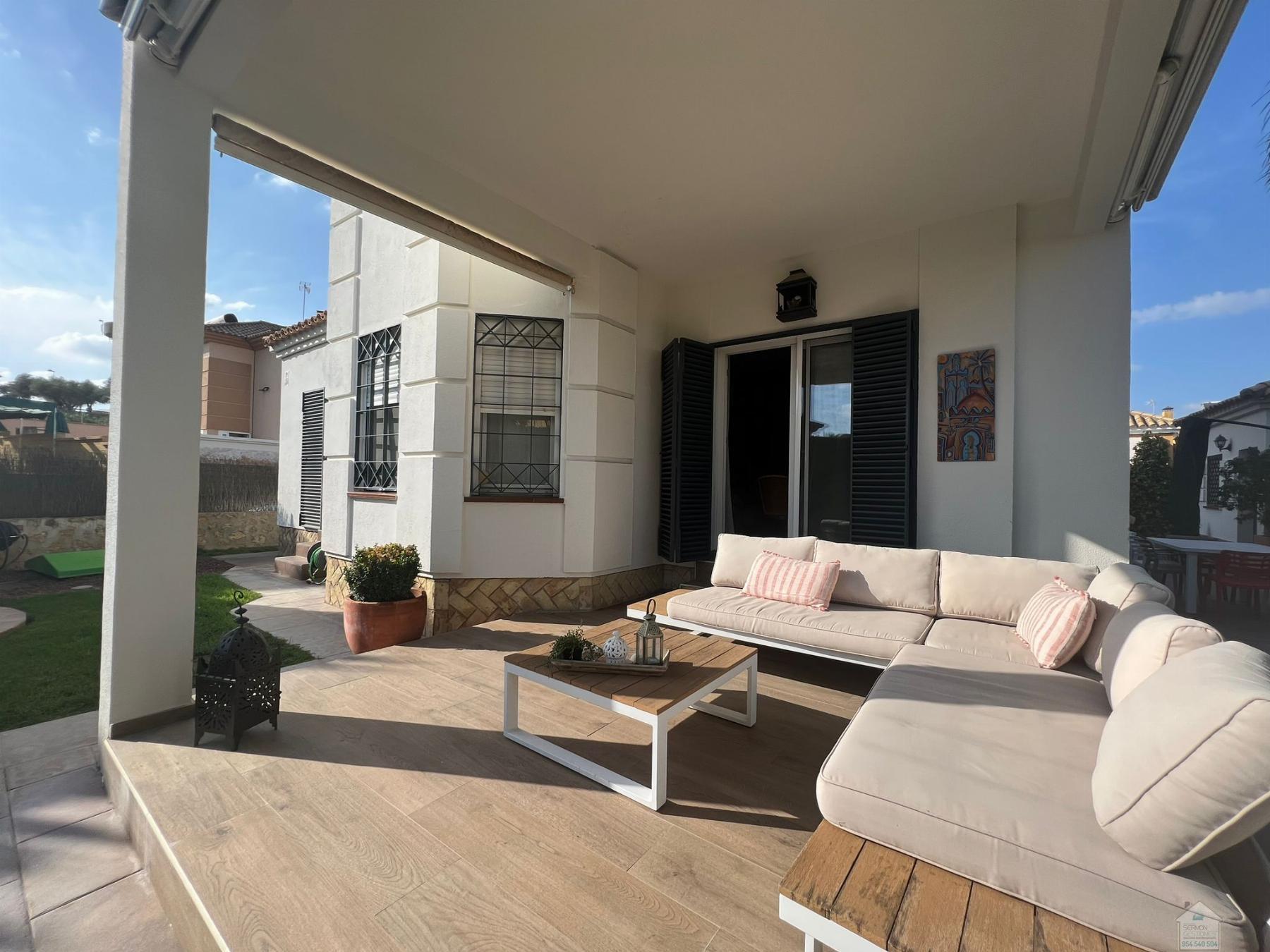 For sale of chalet in Dos Hermanas