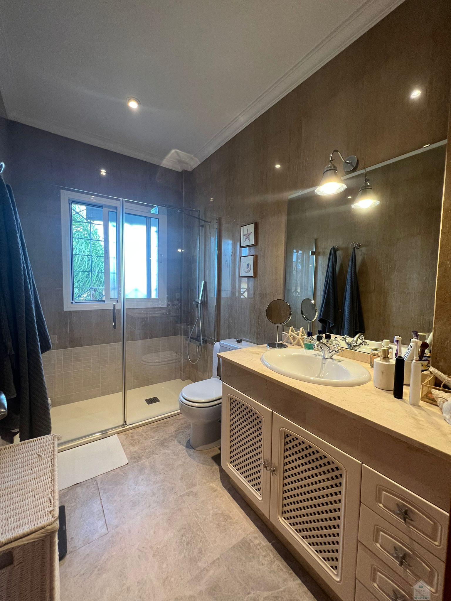 For sale of chalet in Dos Hermanas