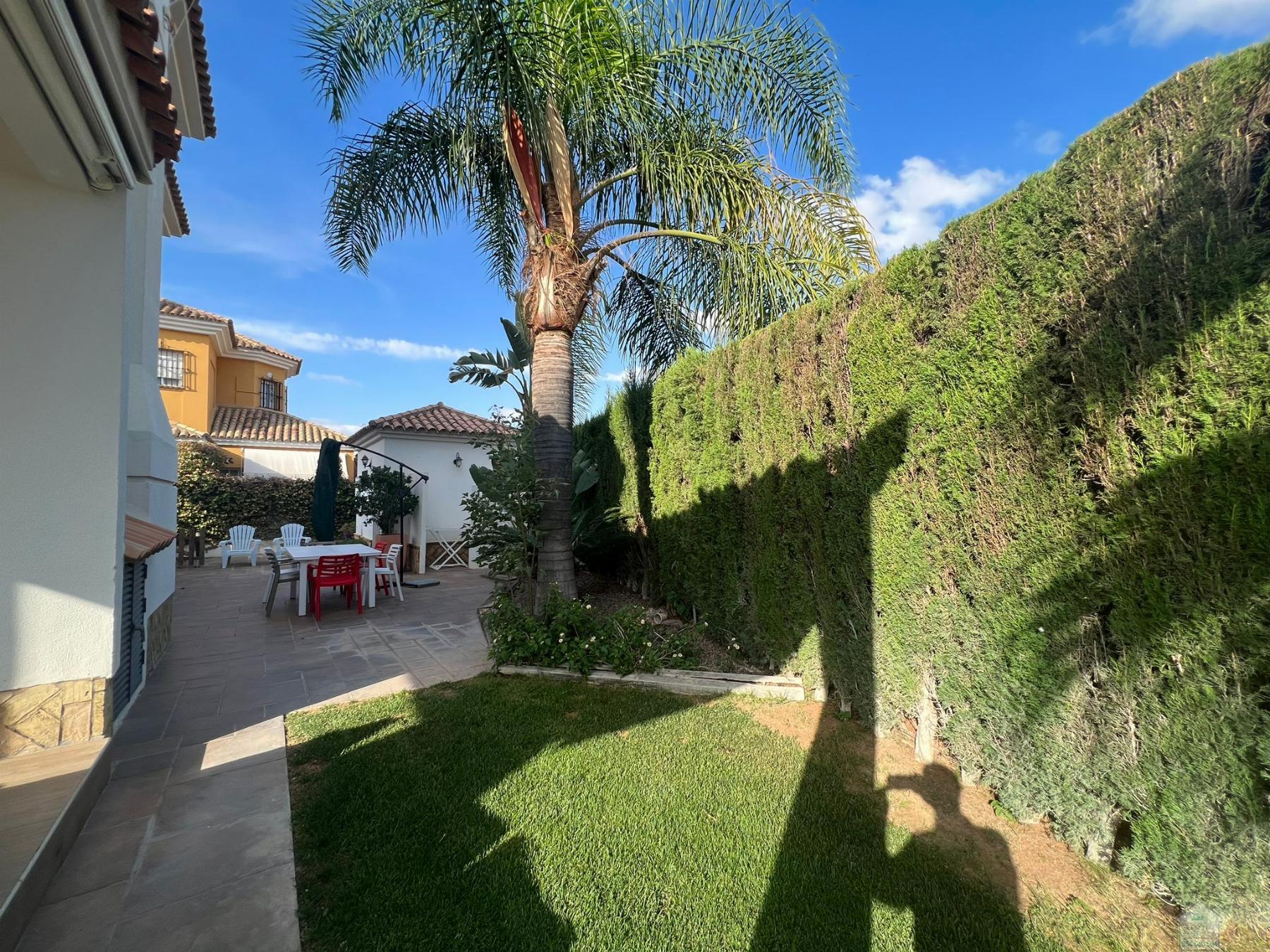 For sale of chalet in Dos Hermanas