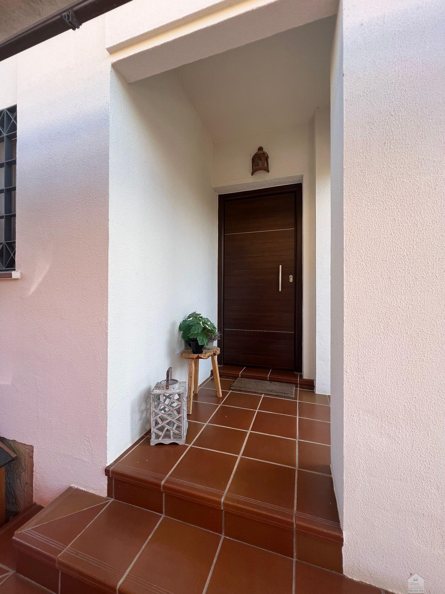 For sale of chalet in Dos Hermanas