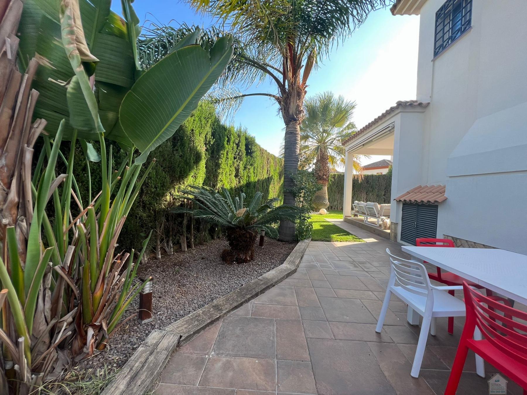 For sale of chalet in Dos Hermanas