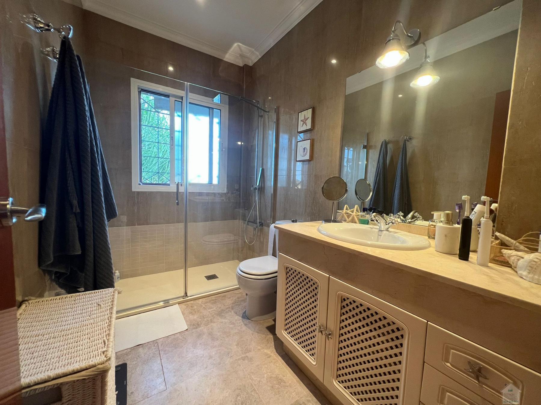 For sale of chalet in Dos Hermanas