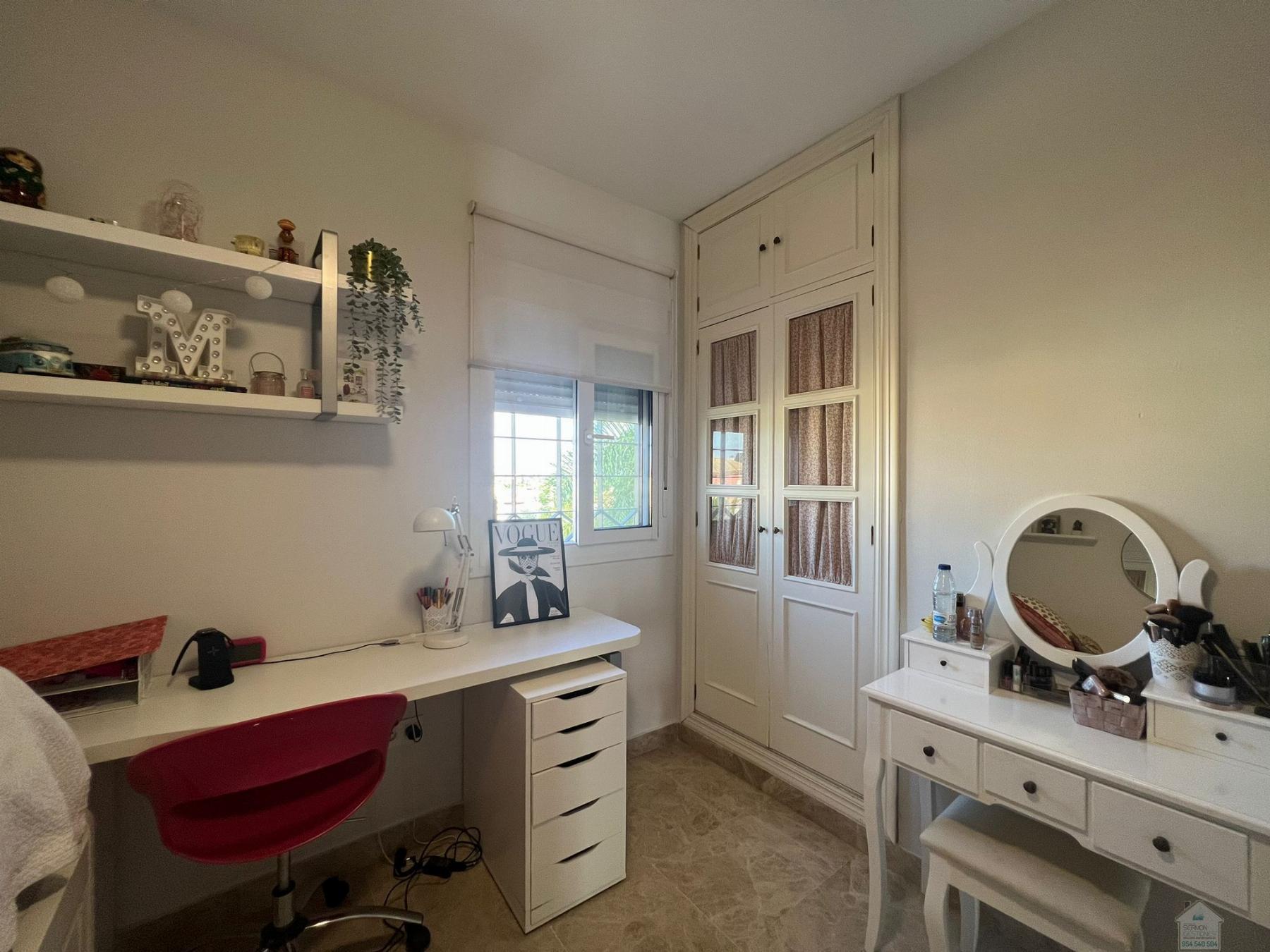 For sale of chalet in Dos Hermanas