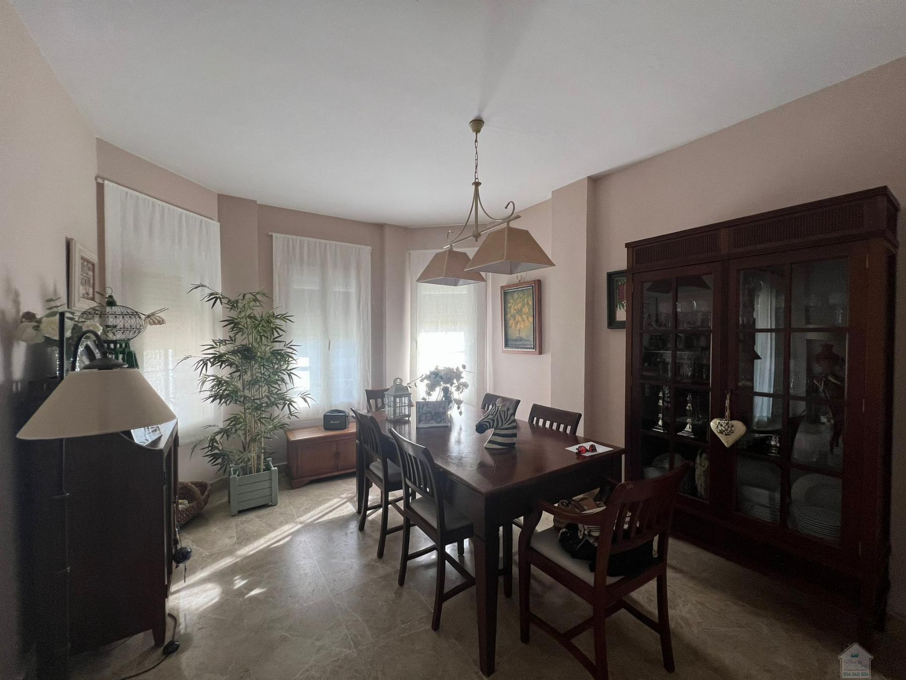 For sale of chalet in Dos Hermanas