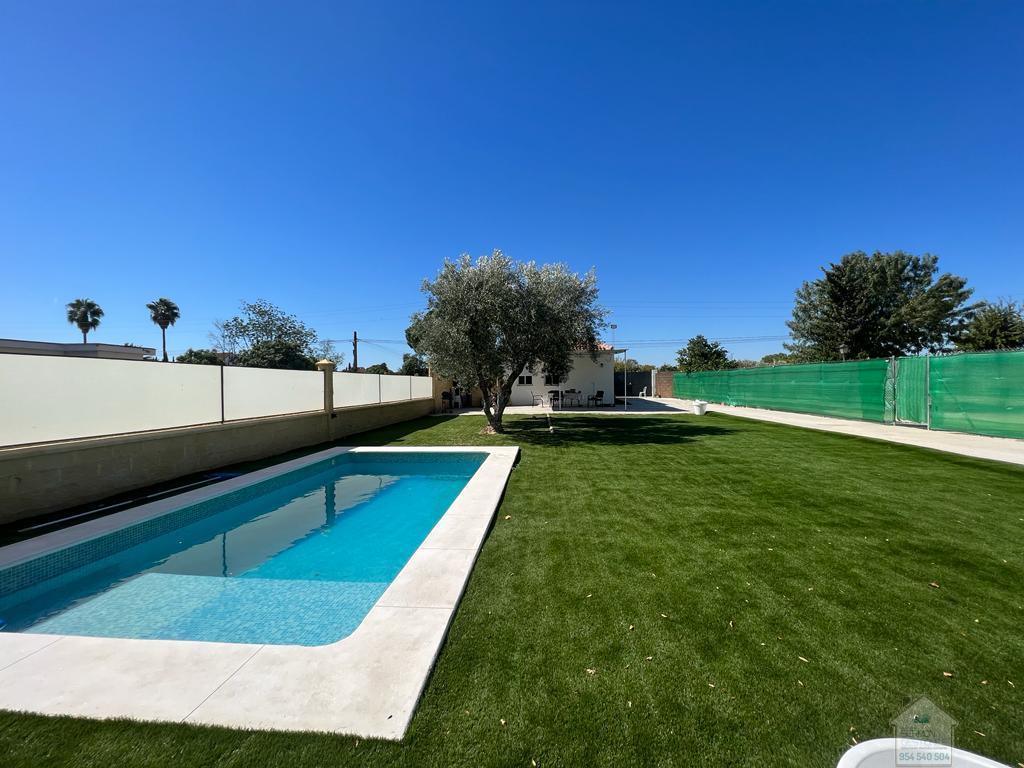 For rent of land in Carmona