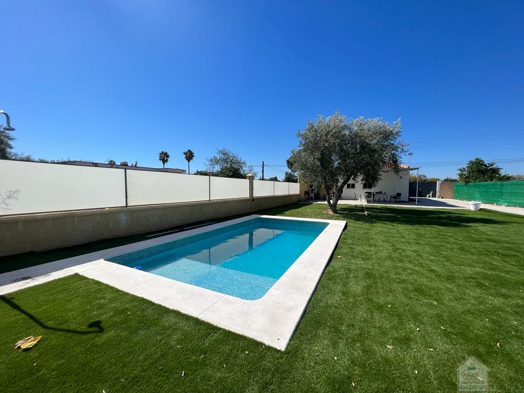 For rent of land in Carmona