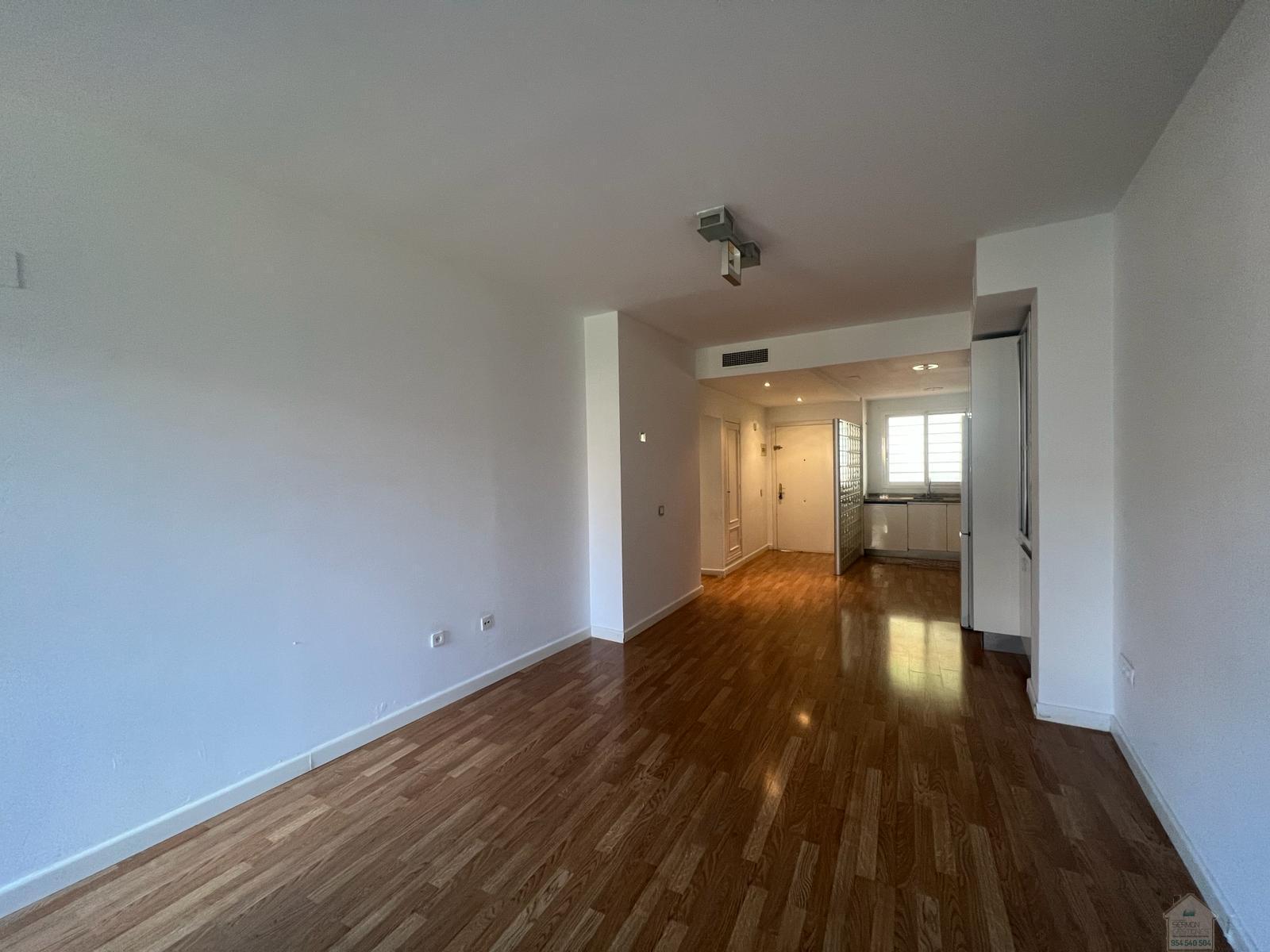 For sale of flat in Mairena del Aljarafe
