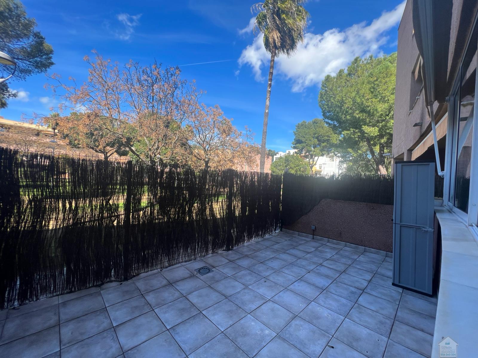 For sale of flat in Mairena del Aljarafe