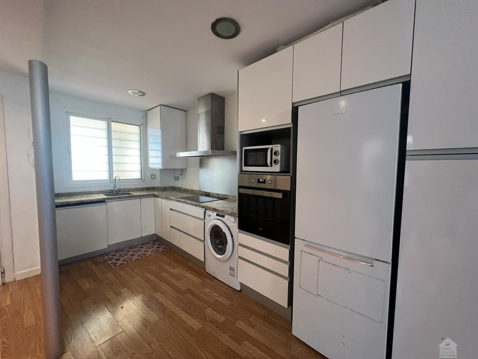 For sale of flat in Mairena del Aljarafe