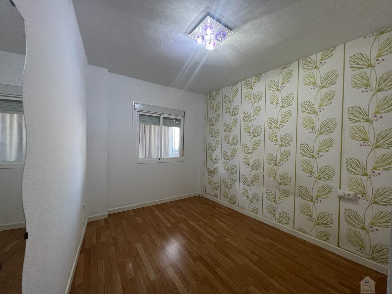 For sale of flat in Mairena del Aljarafe