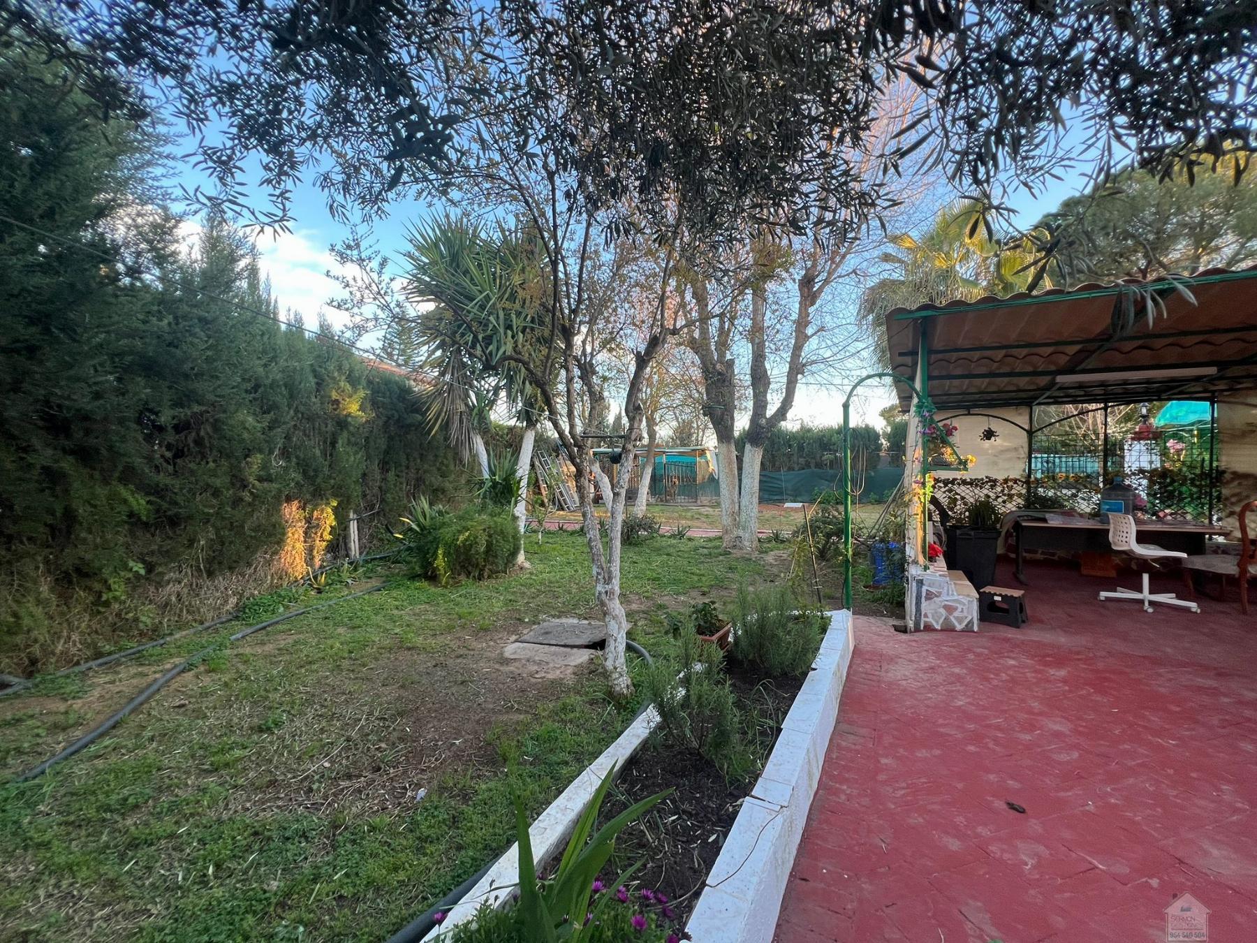 For sale of chalet in Carmona