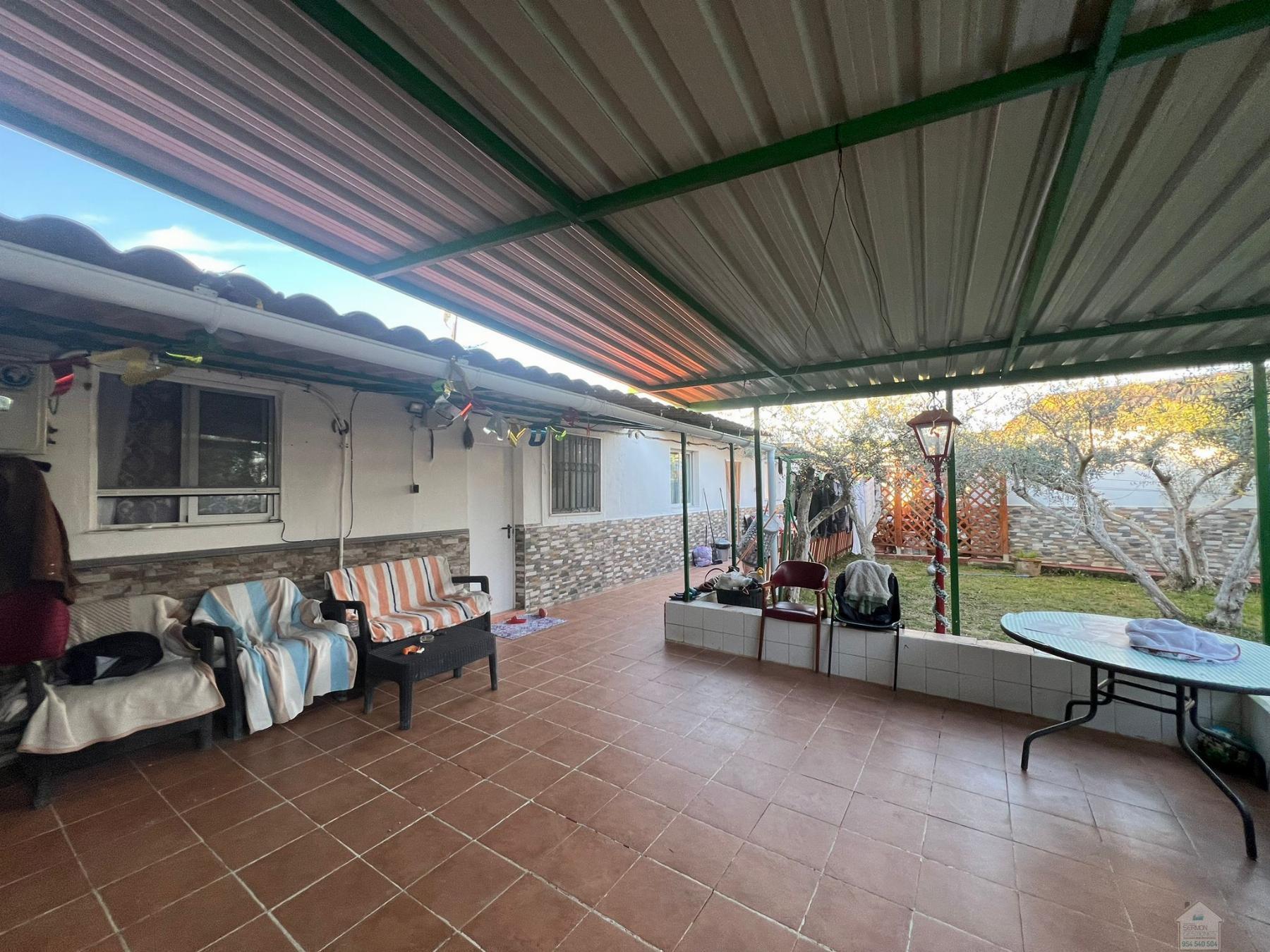 Venta de chalet en Carmona