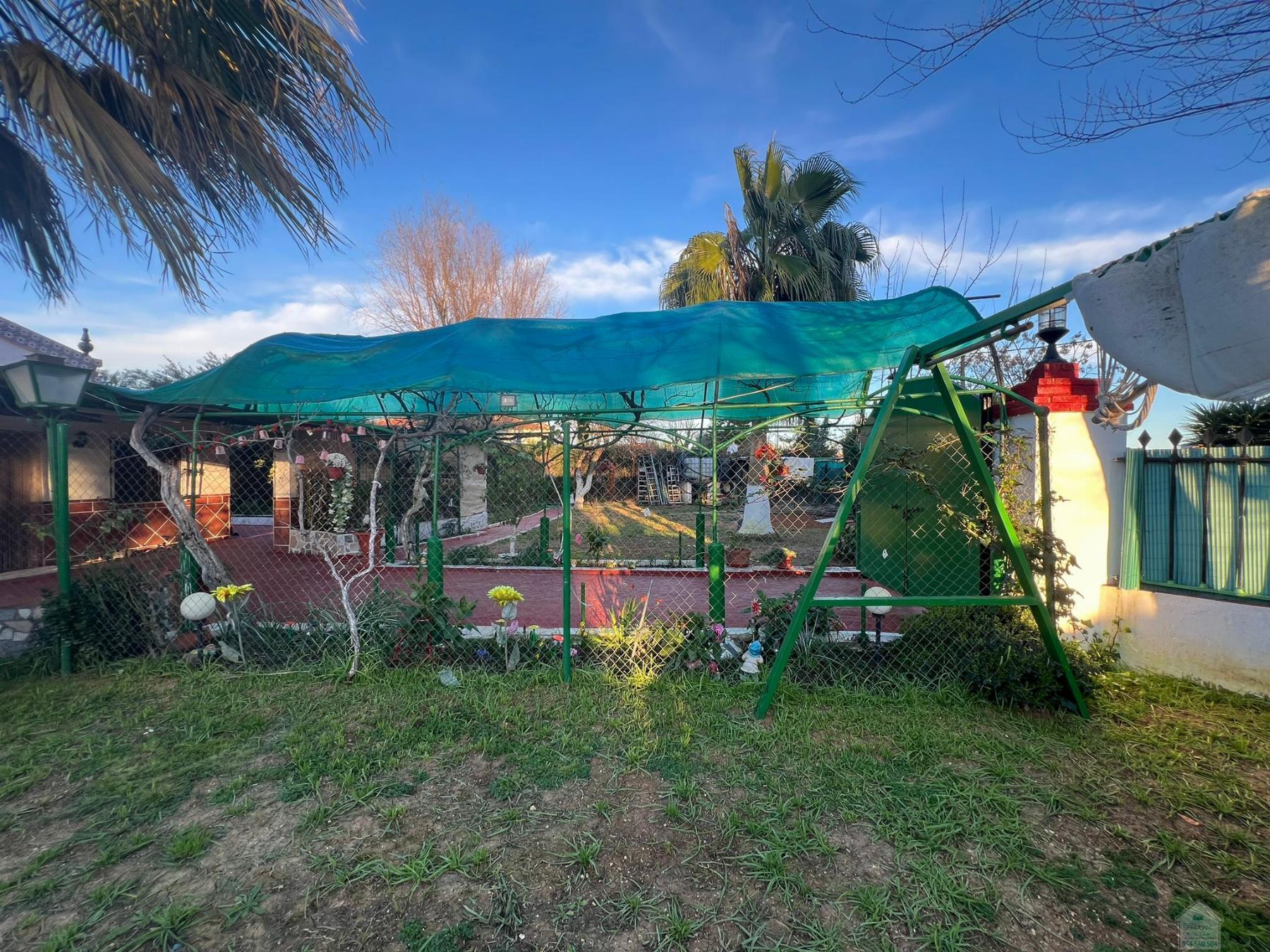 For sale of chalet in Carmona