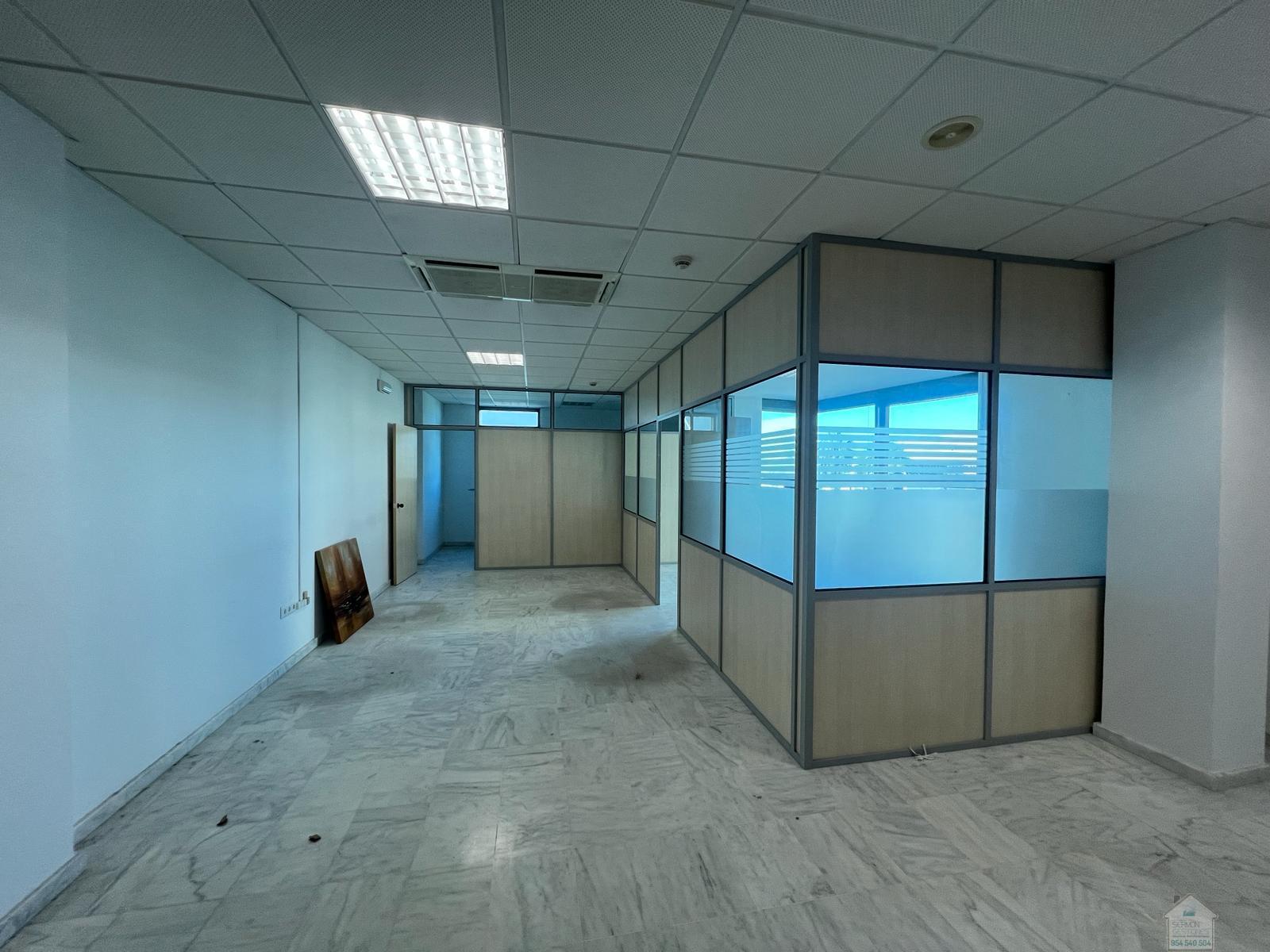 For rent of office in Mairena del Aljarafe