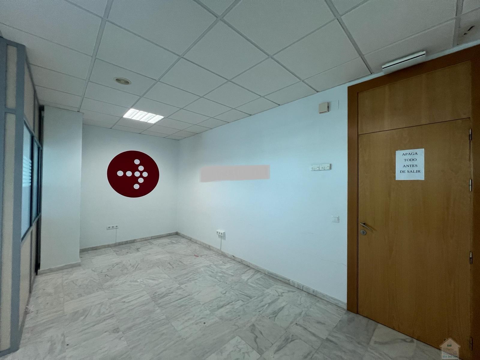 For rent of office in Mairena del Aljarafe