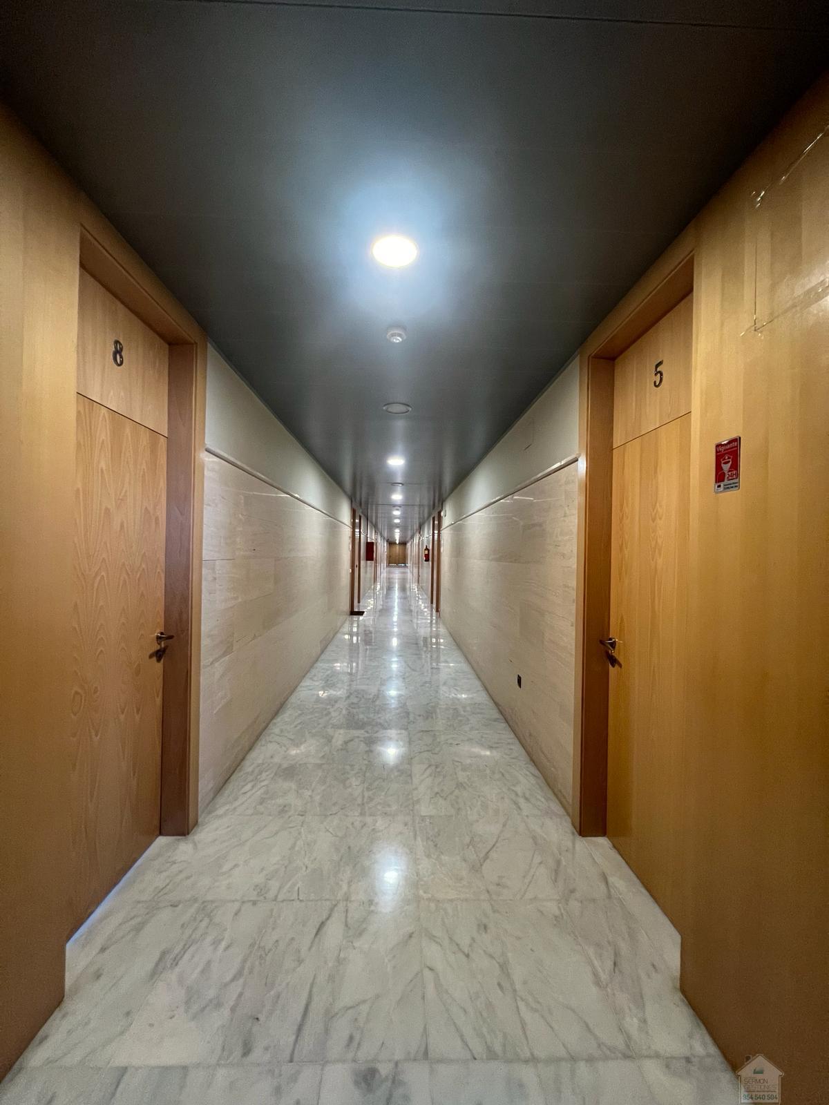 For rent of office in Mairena del Aljarafe