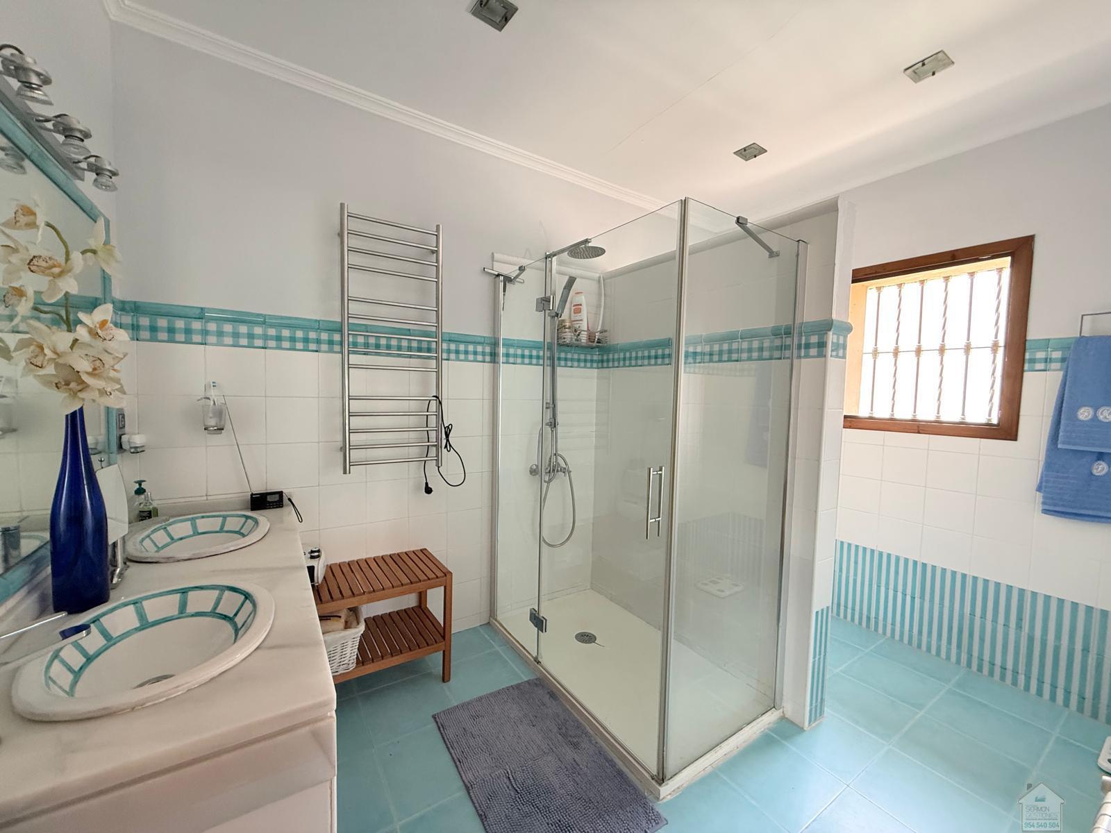 Venta de chalet en Dos Hermanas