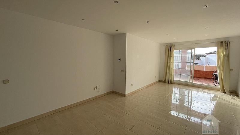 For sale of flat in Manilva