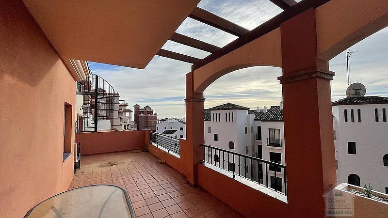 For sale of flat in Manilva