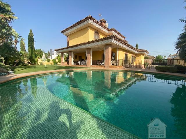 For sale of chalet in Dos Hermanas