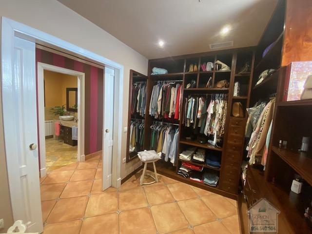 For sale of chalet in Dos Hermanas