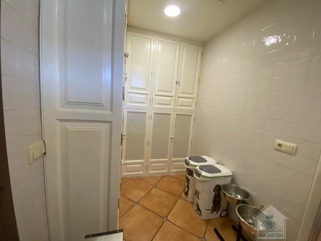For sale of chalet in Dos Hermanas