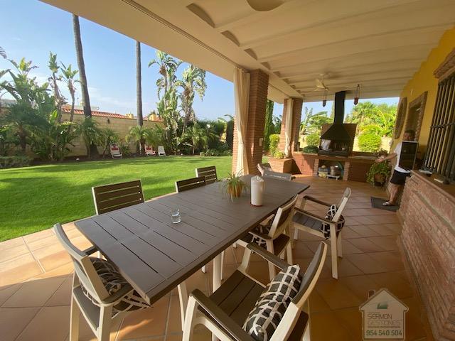 For sale of chalet in Dos Hermanas