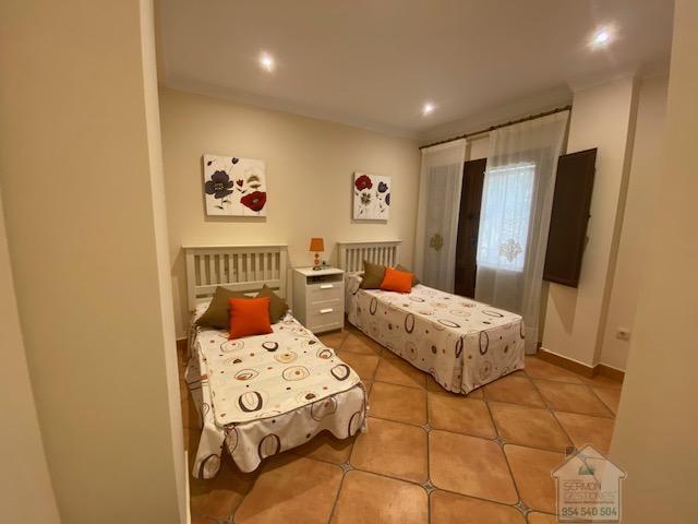 For sale of chalet in Dos Hermanas
