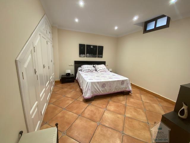 For sale of chalet in Dos Hermanas