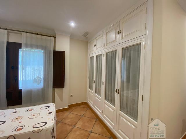 For sale of chalet in Dos Hermanas