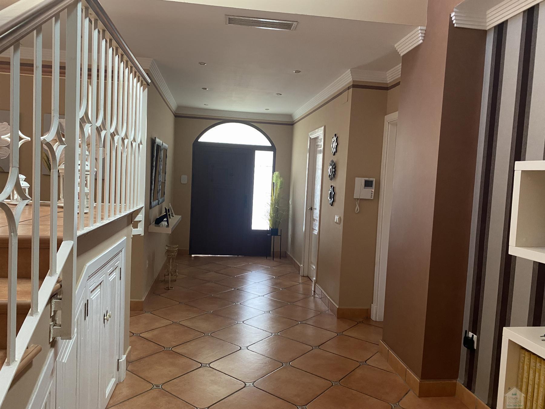 For sale of chalet in Dos Hermanas