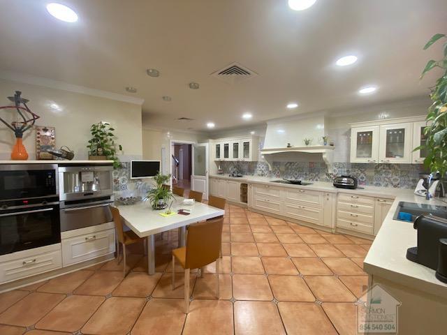 For sale of chalet in Dos Hermanas