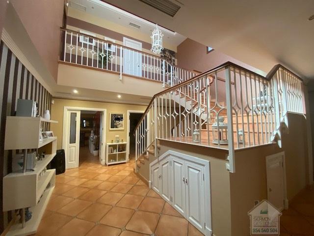 For sale of chalet in Dos Hermanas