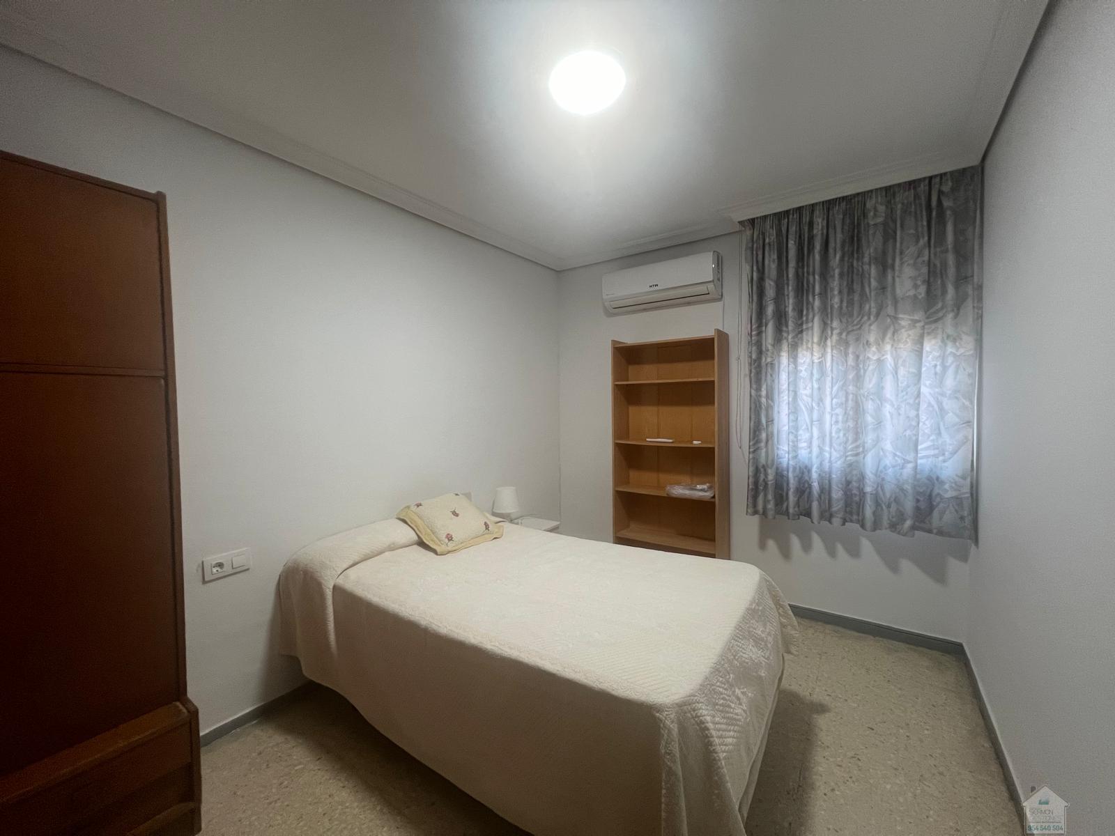 For rent of flat in Sevilla