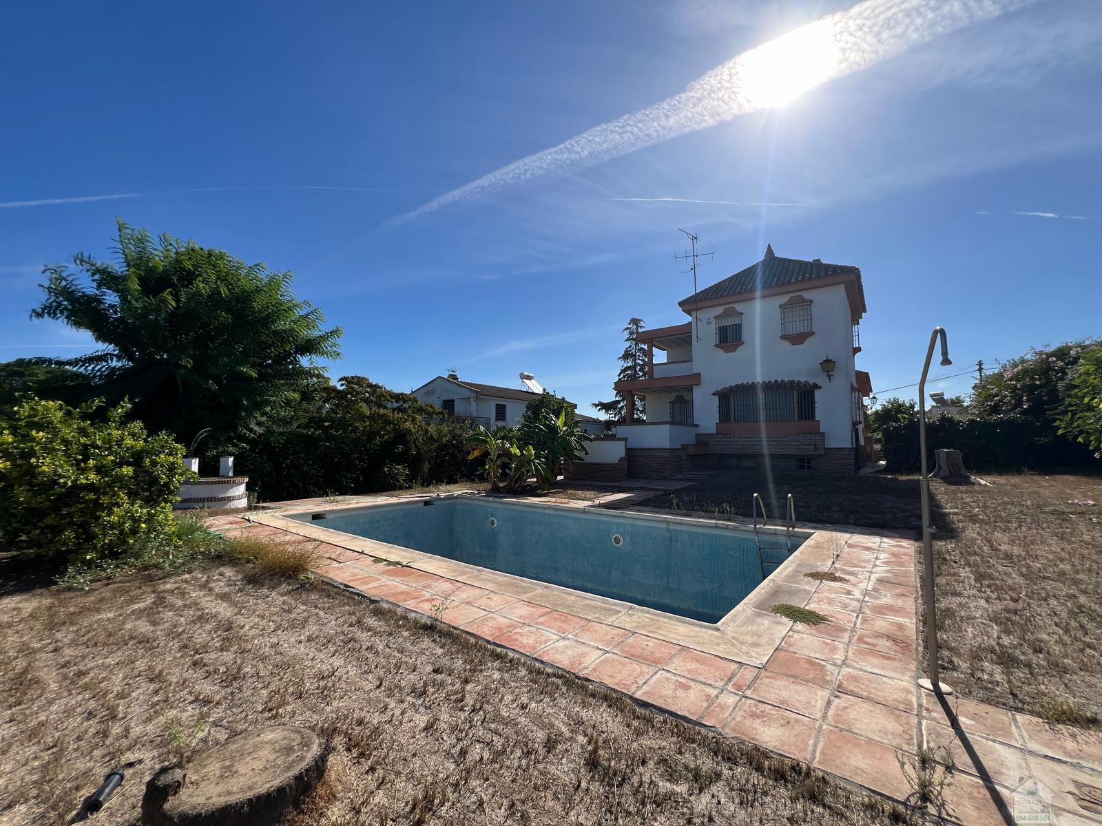 Venta de chalet en Dos Hermanas