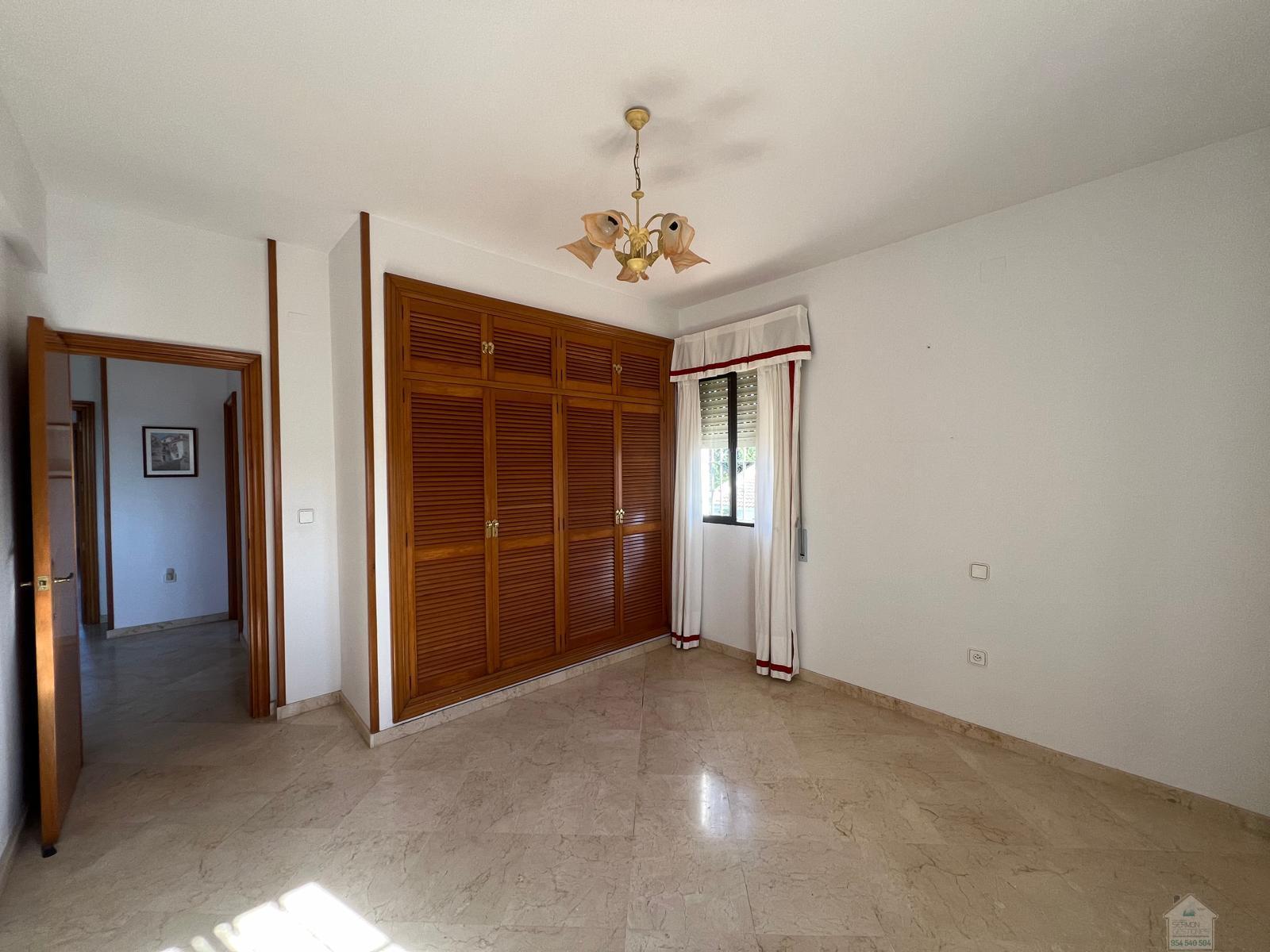 Venta de chalet en Dos Hermanas