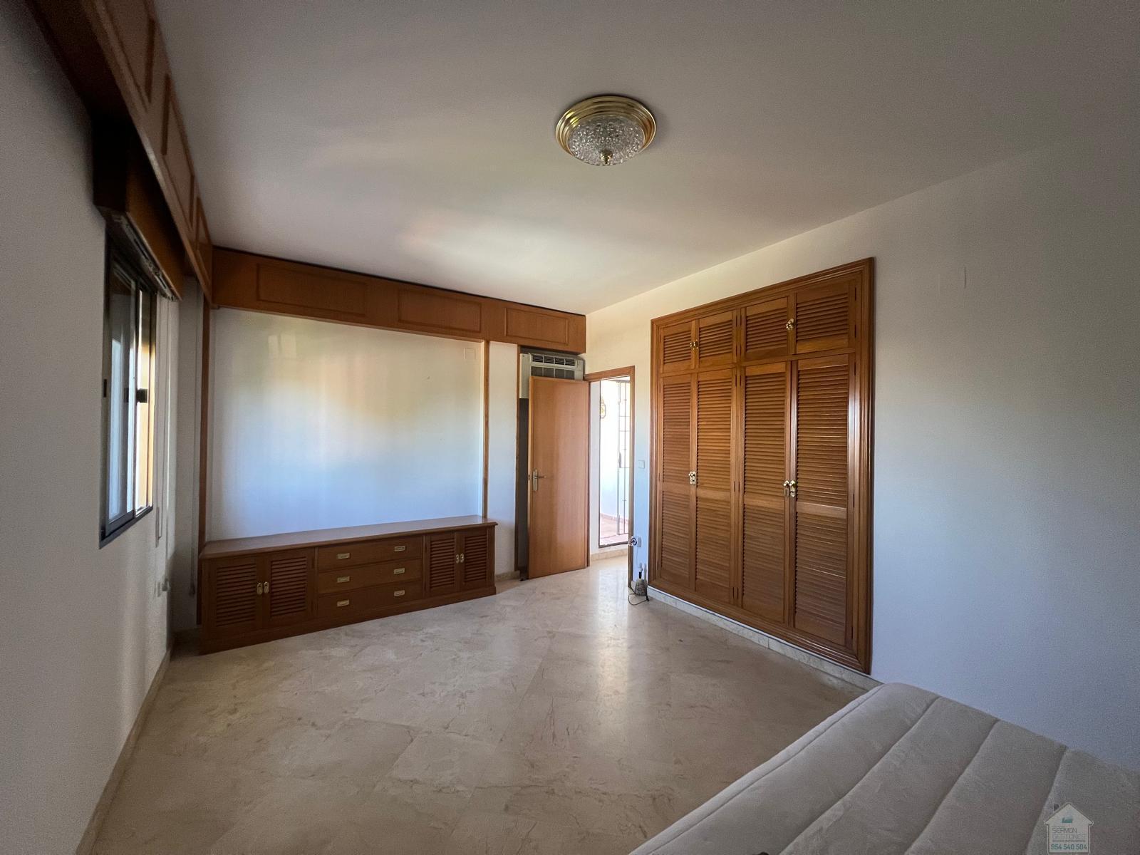 Venta de chalet en Dos Hermanas