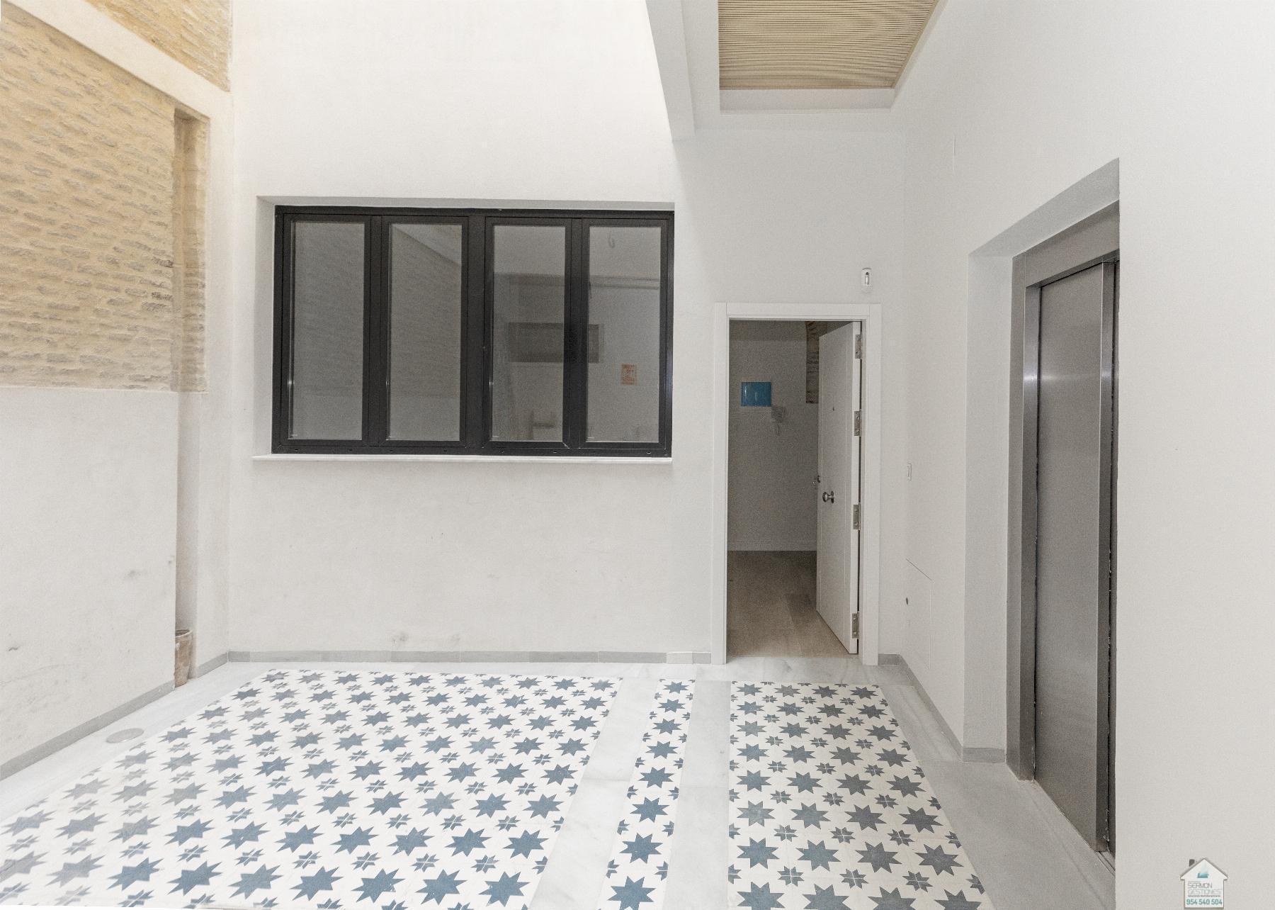 For rent of penthouse in Sevilla