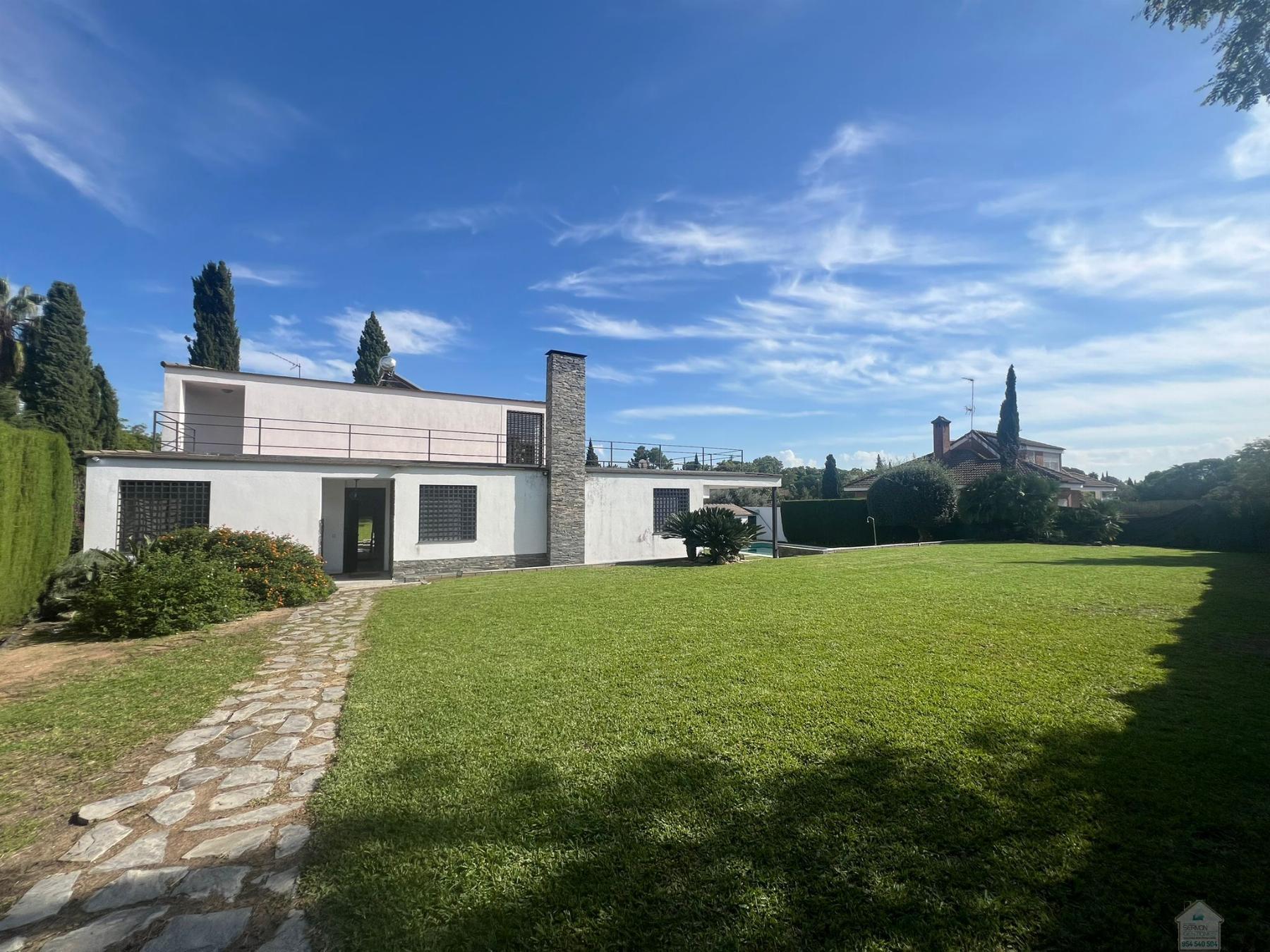 For rent of chalet in Mairena del Aljarafe