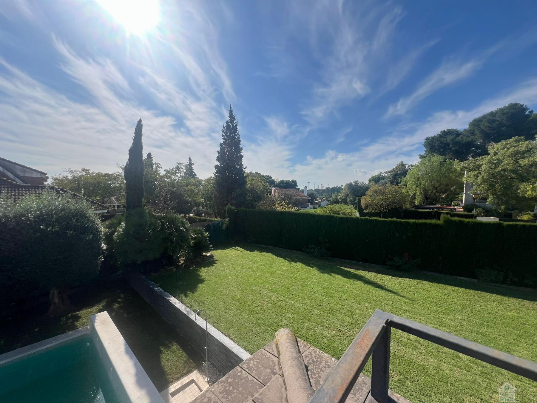 Alquiler de chalet en Mairena del Aljarafe