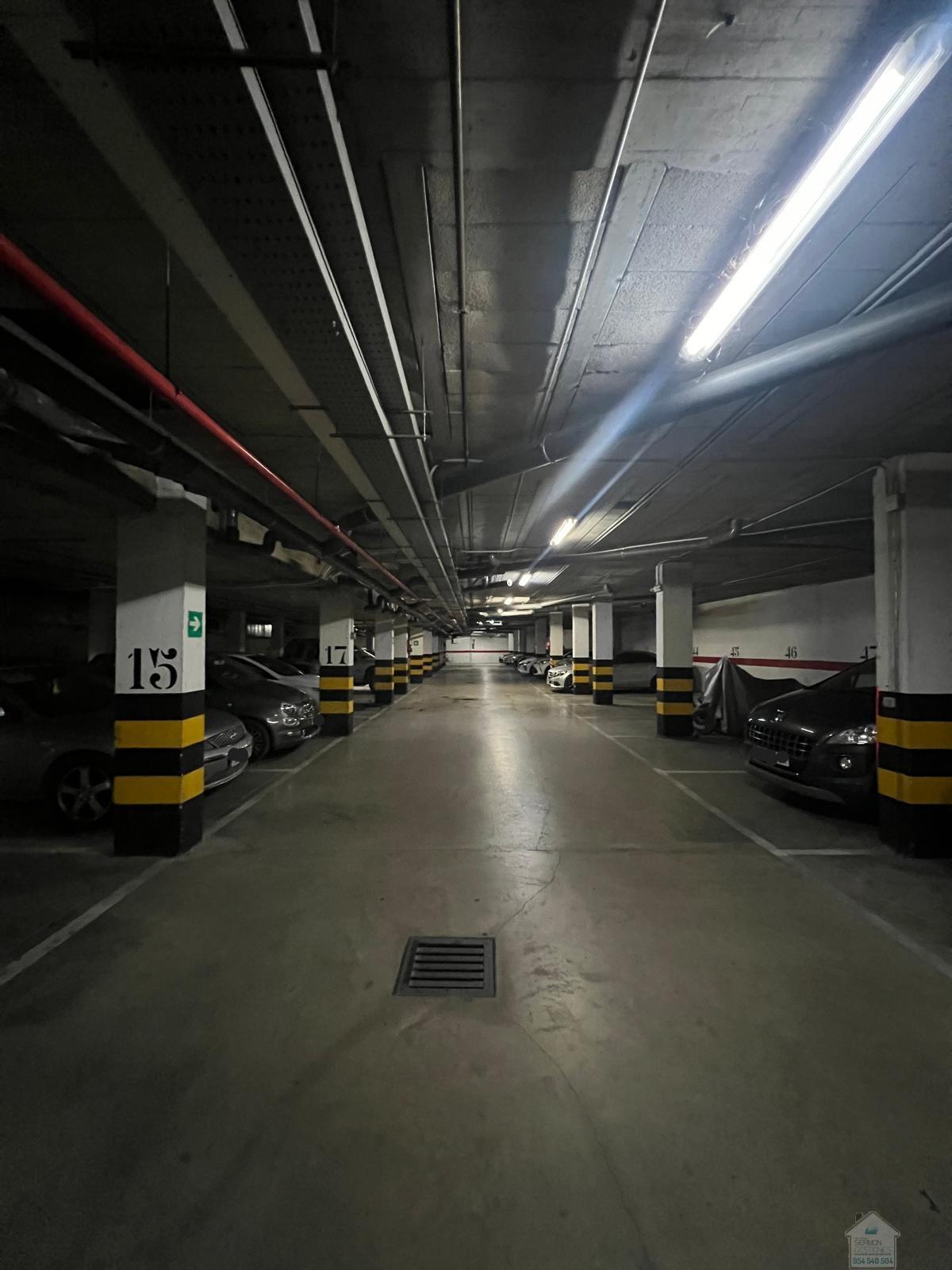 For sale of garage in Gines