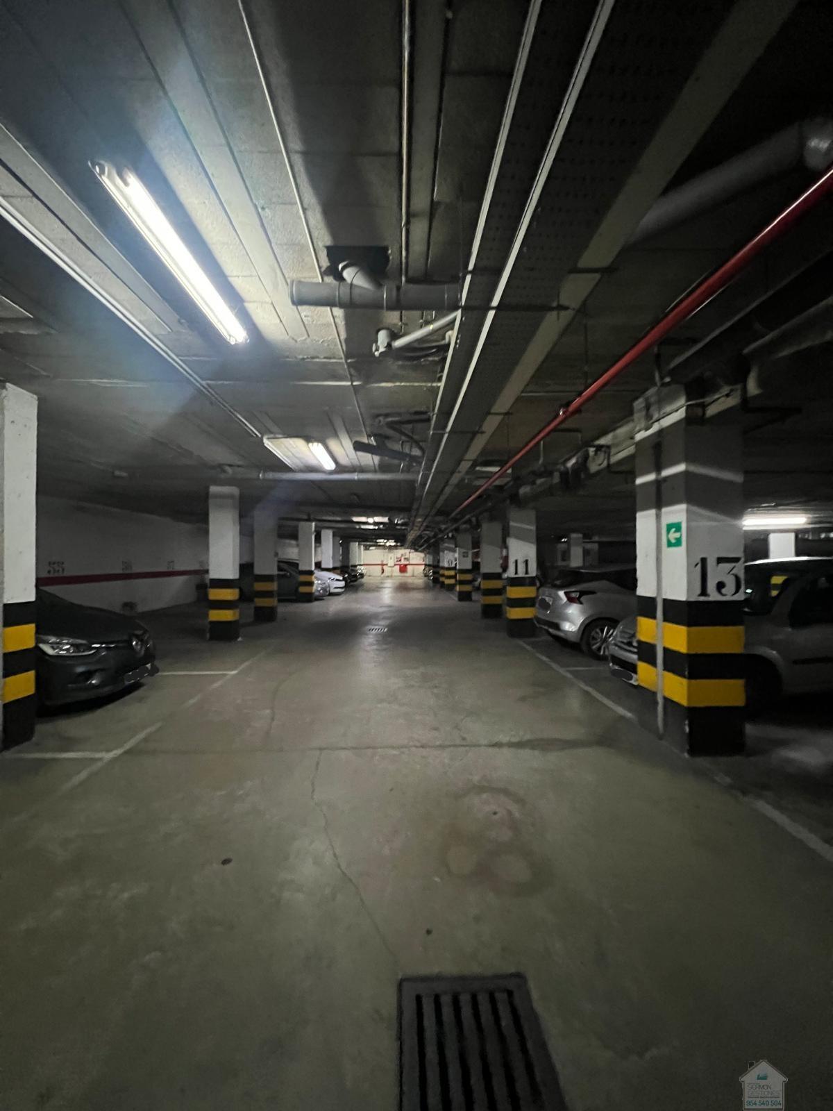 For sale of garage in Gines