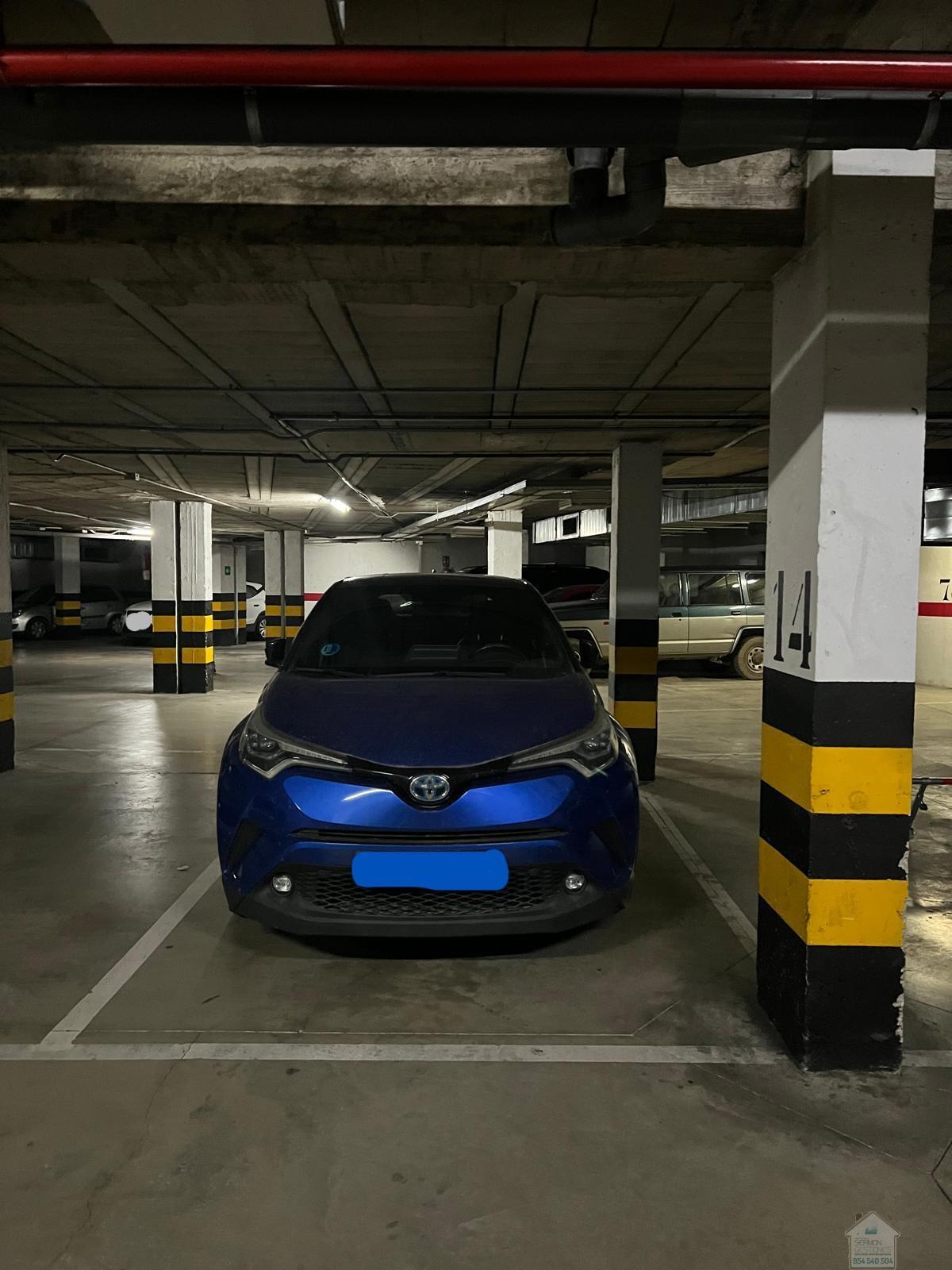 For sale of garage in Gines