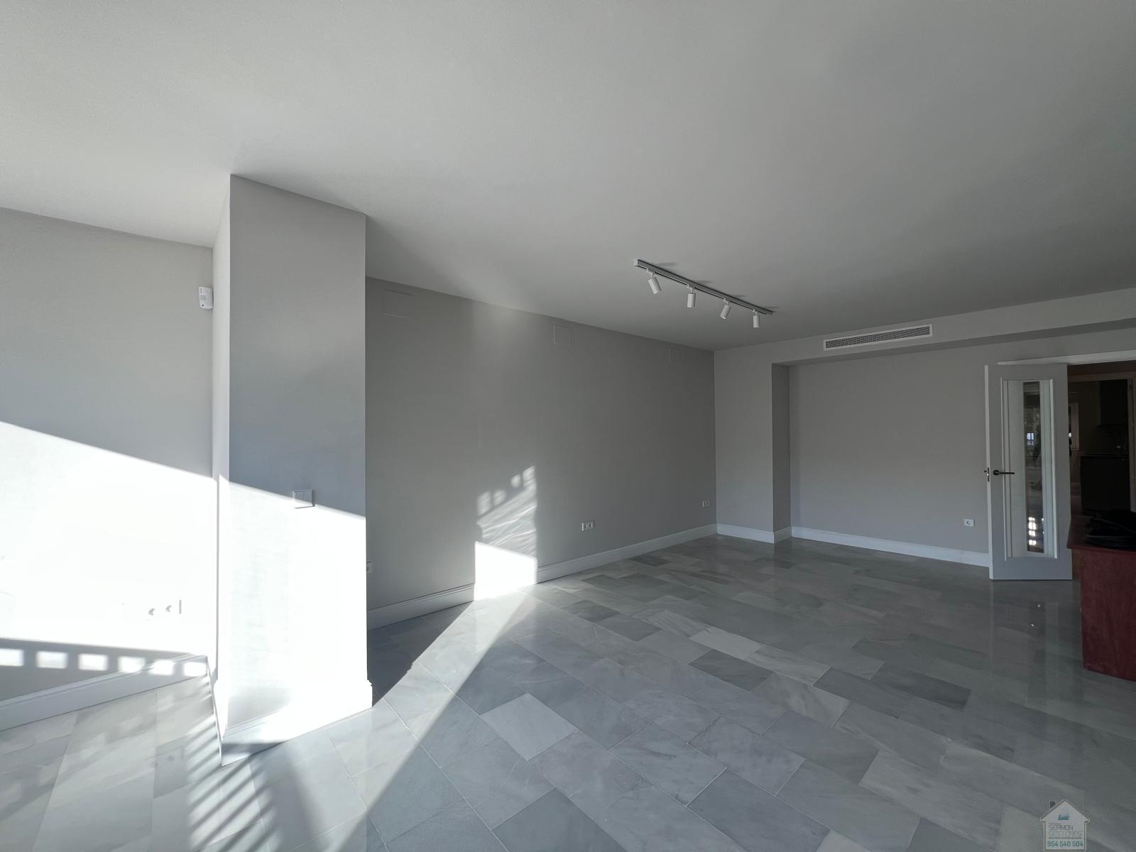 For sale of flat in Sevilla