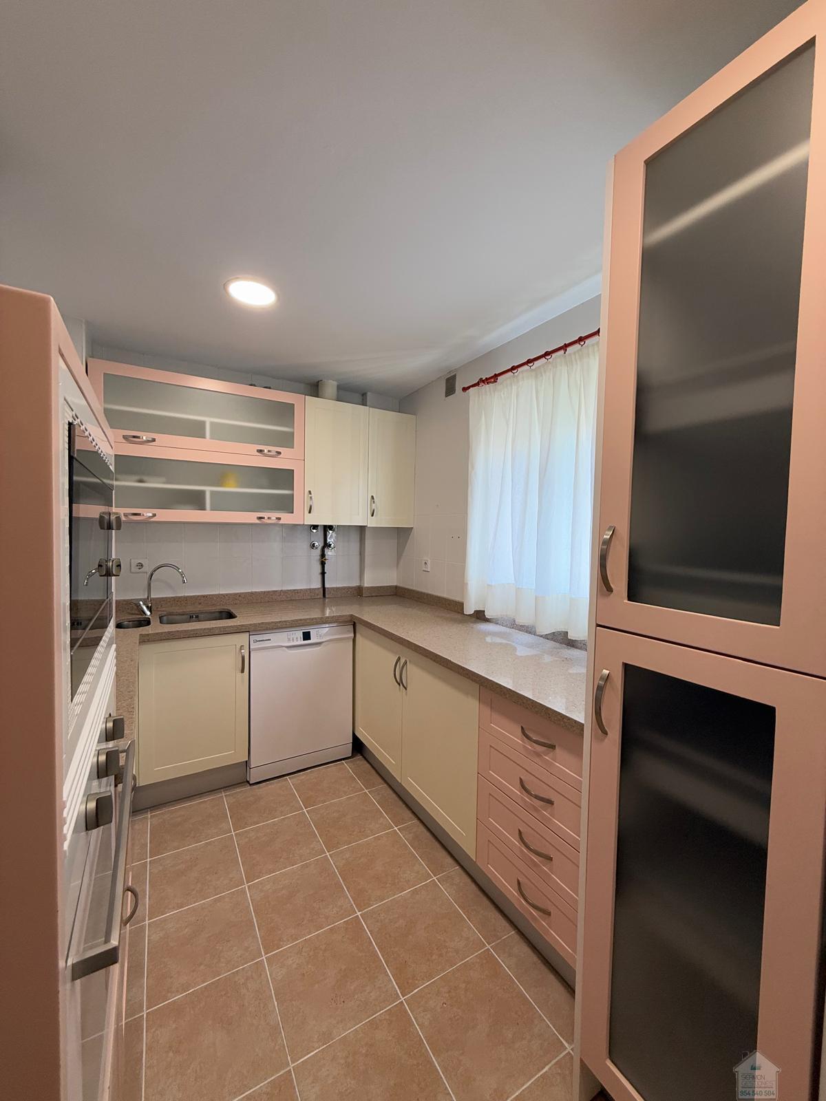 For rent of flat in Sevilla